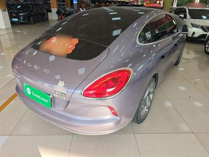 2022 555km Premium photo 6