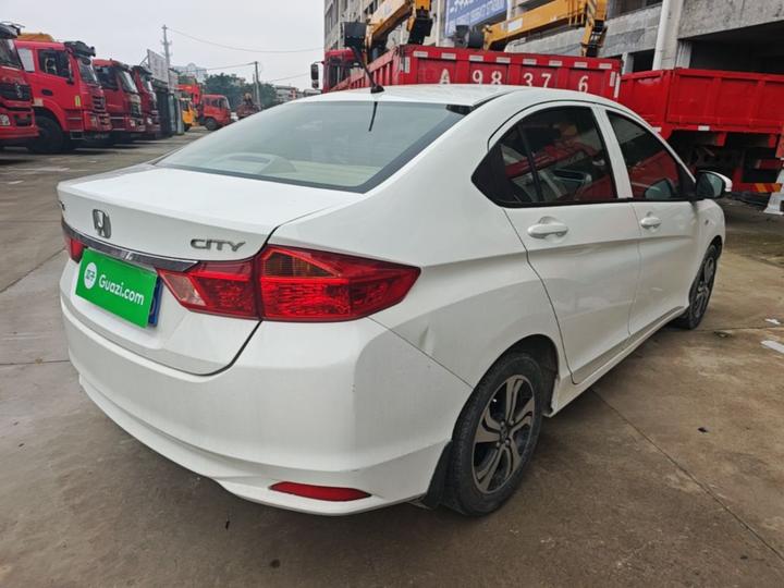 2017 1.5L CVT Comfort photo 6