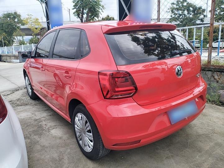 Polo 2016 1.6L AT Comfort photo 4