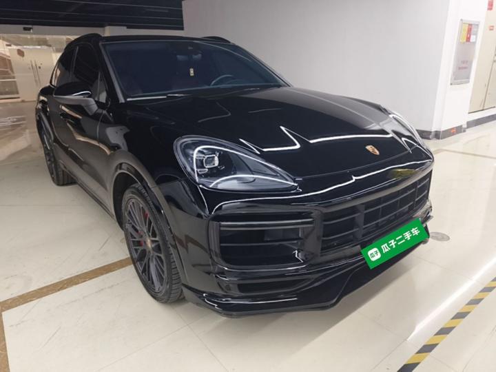 2019 Cayenne Coupé 3.0T photo 3