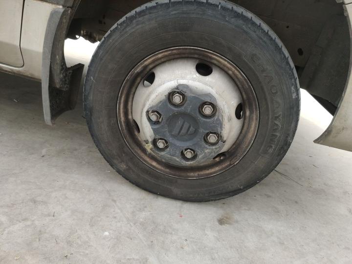 View 2023 2.8T MT Long Wheelbase 7/9-Seater photo 8