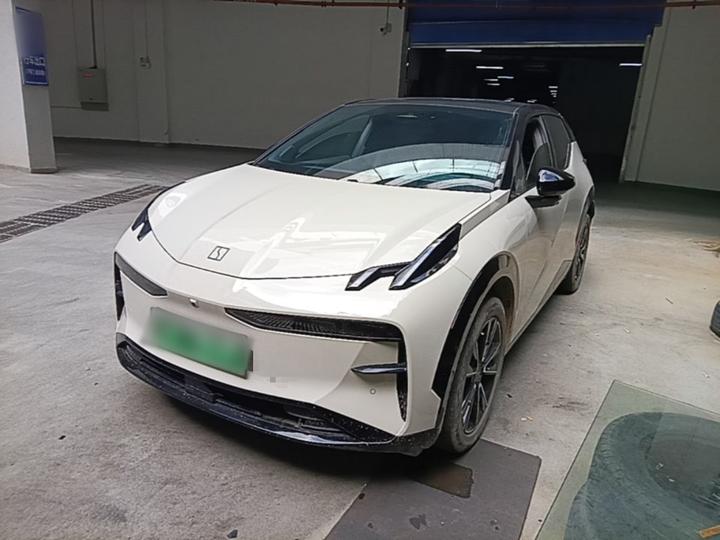 X 2023 RWD ME 5-Seater