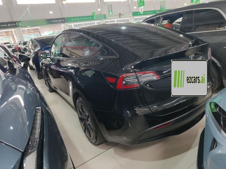 Model Y 2023 RWD photo 4