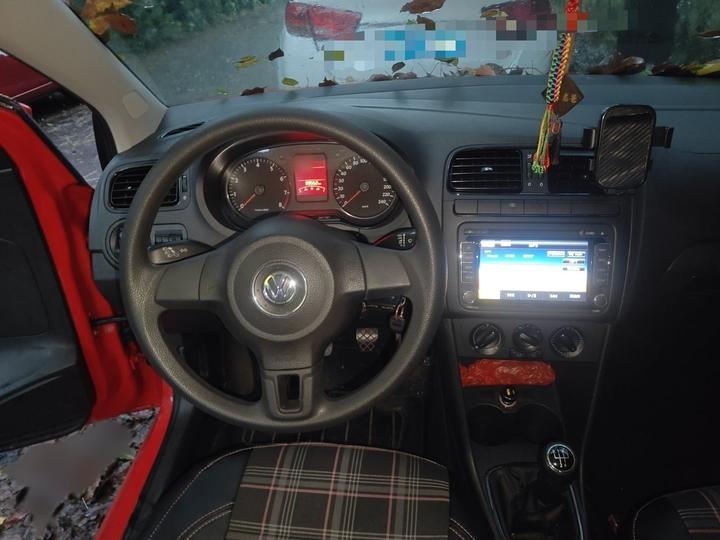 Polo 2013 1.4L MT photo 3