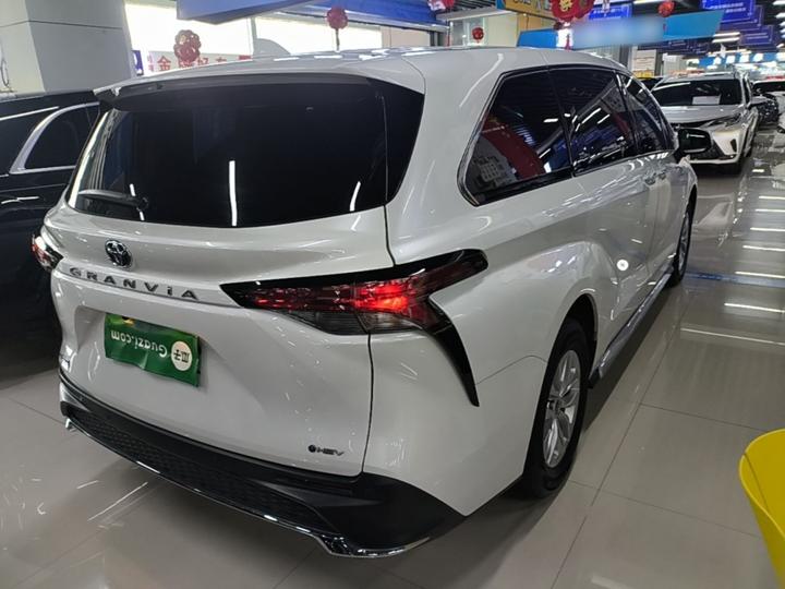 Granvia 2024 2.5L Hybrid Comfort photo 6