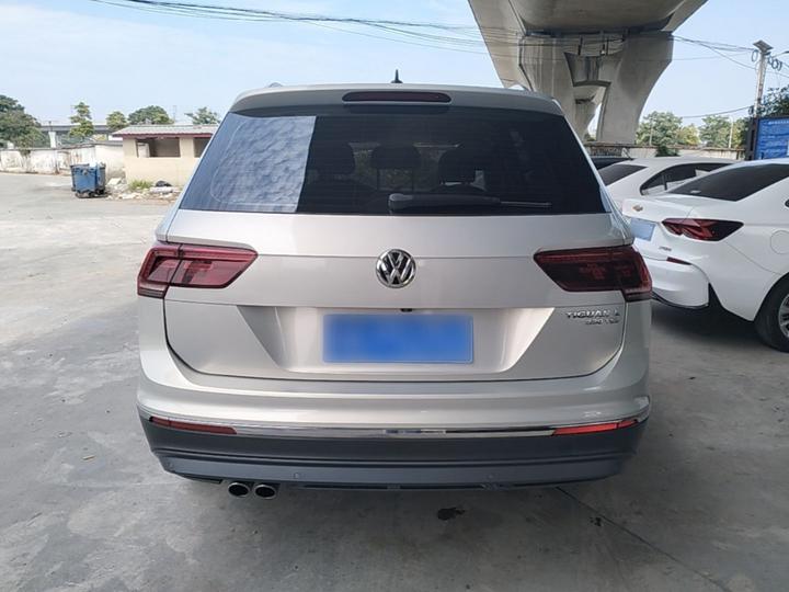 Tiguan L 2018 330TSI AT RWD Flagship photo 3
