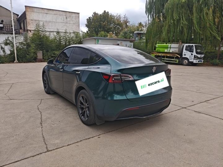 Model Y 2023 RWD photo 4