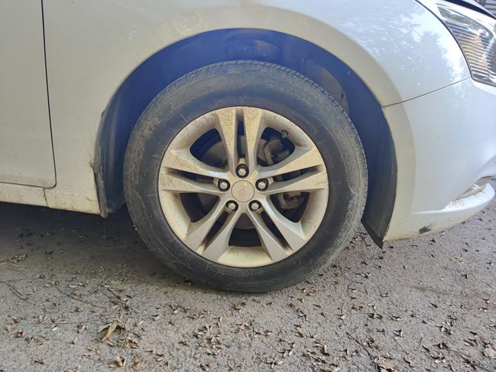 2015 1.5L Classic SE MT photo 8