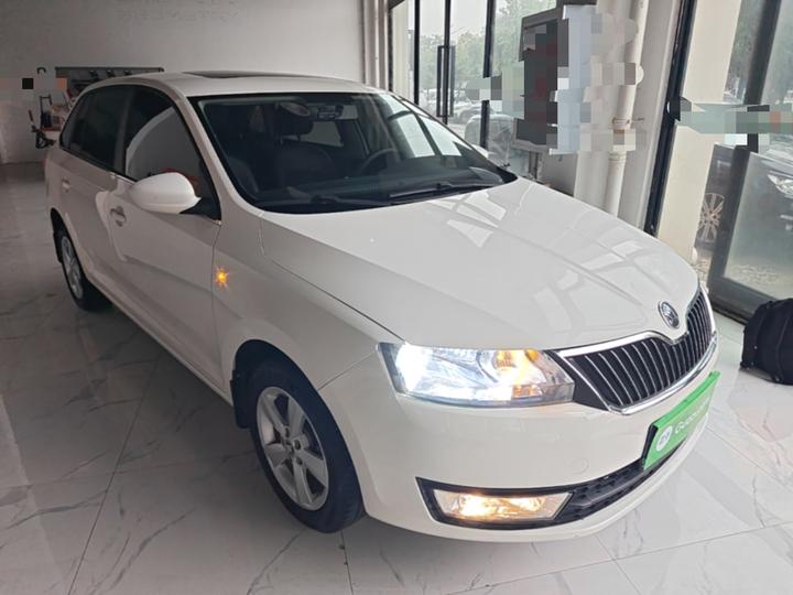 Rapid Spaceback 2016 1.6L AT photo 3