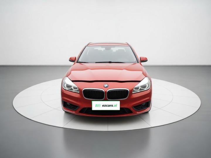 2 Series Wagon 2016 218i Leading photo 2