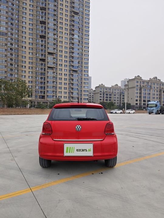 Polo 2013 1.6L AT Luxury photo 5