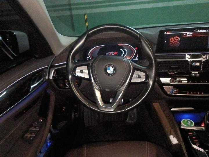 5 Series 2020 525Li Luxury photo 3