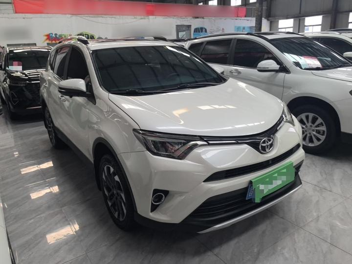 RAV4 2016 2.5L AT AWD Elite photo 3
