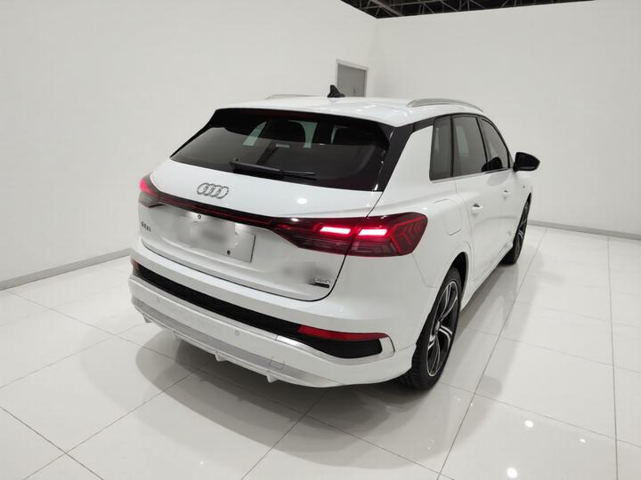 Q4 e-tron 2023 50 e-tron quattro photo 6