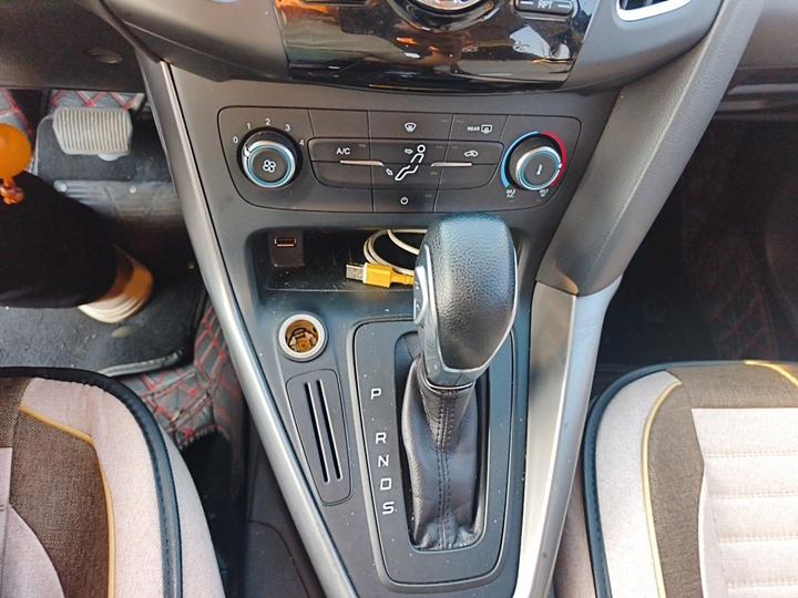 Focus 2017 Hatchback 1.6L AT Comfort photo 6