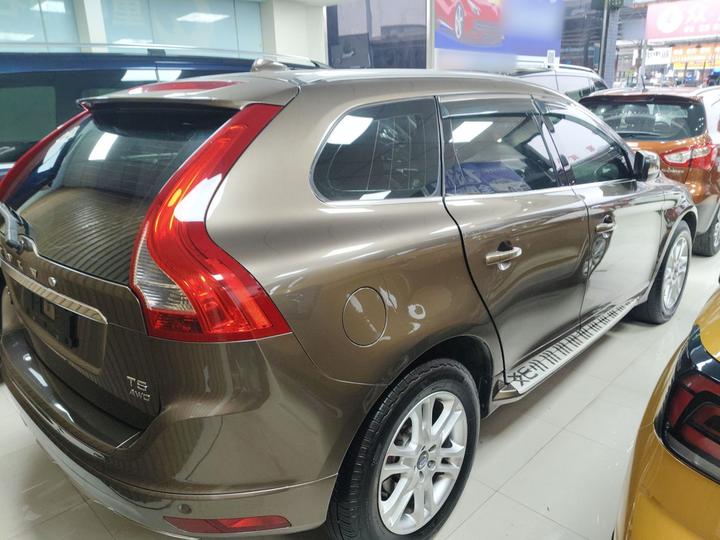 XC60 2015 T5 photo 4