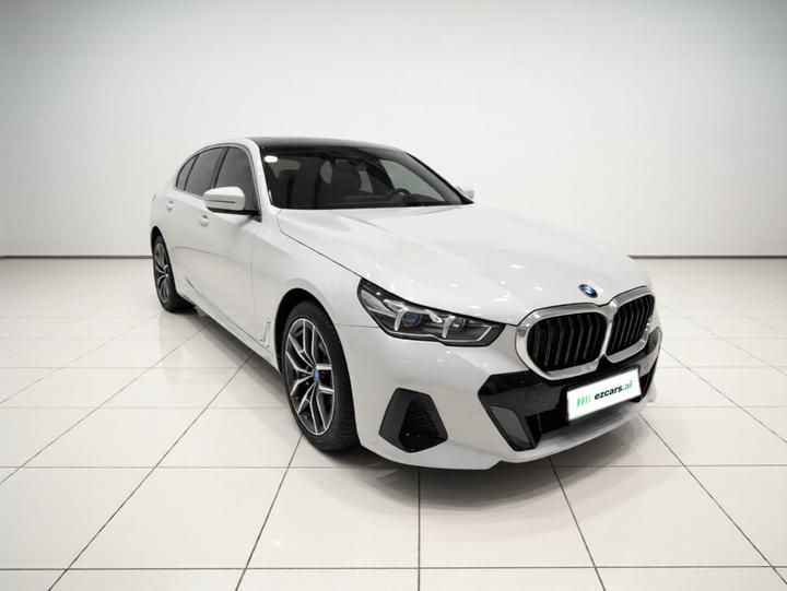 i5 2024 eDrive 35L Exclusive M Sport Package photo 3