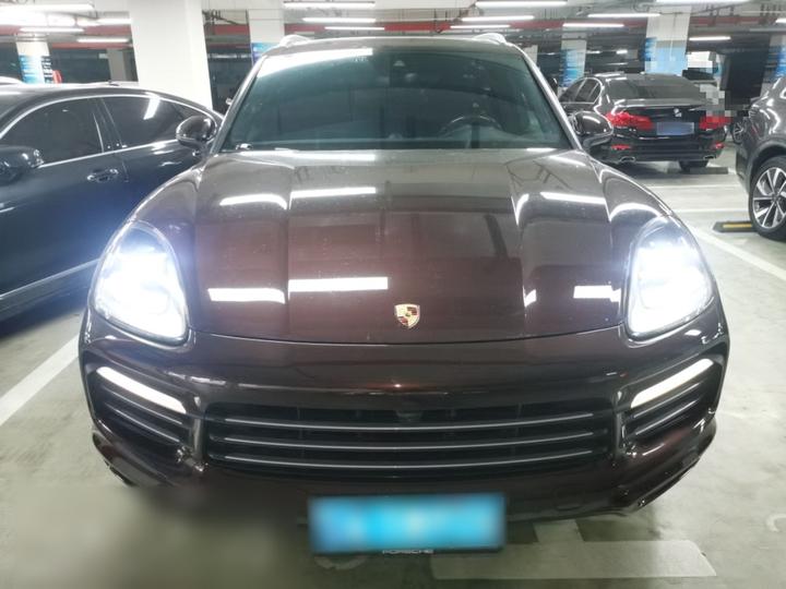 2018 Cayenne 3.0T photo 2