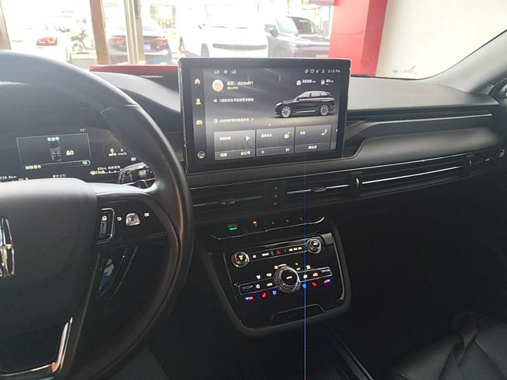 Corsair 2022 Facelift 2.0T RWD Exclusive photo 2