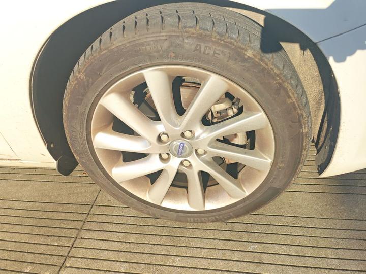 V60 2014 T5 photo 8