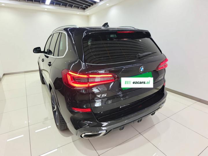 X5 Imported 2022 xDrive40i Exclusive M Sport Package photo 4