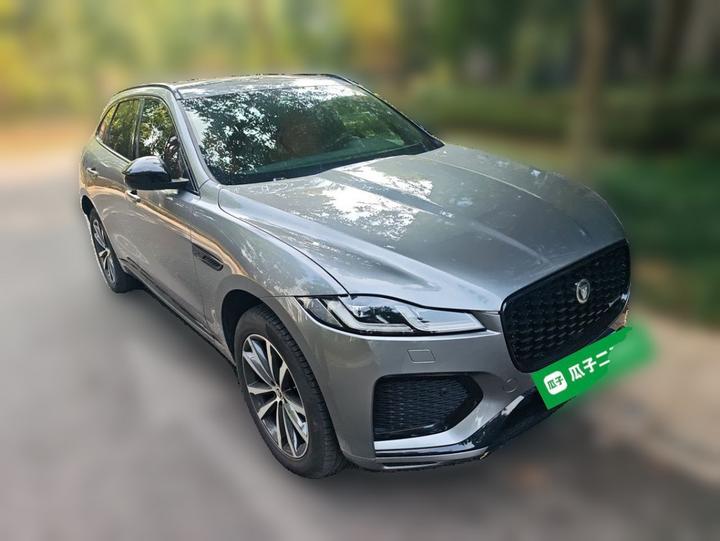 F-PACE 2024 P250 R-Dynamic SE photo 3