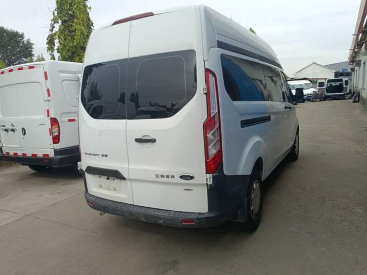 Transit 2017 2.0T Diesel Medium Wheelbase China V photo 4