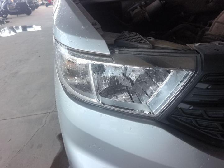 Wuling Hongguang V 2022 1.5L LAR photo 7
