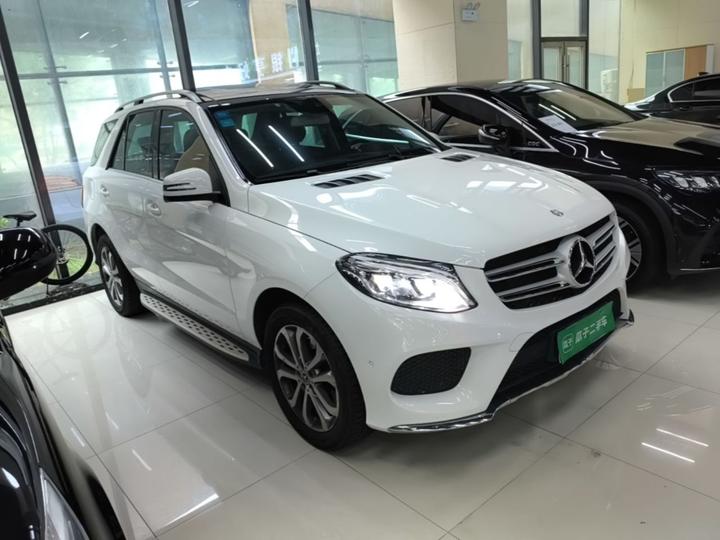 GLE Imported 2017 GLE 320 4MATIC Dynamic photo 3