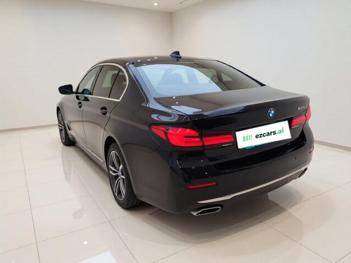 5 Series 2022 530Li Leading Luxury photo 4