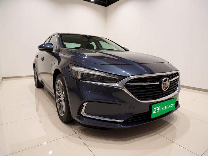 LaCrosse 2019 28T Luxury photo 3