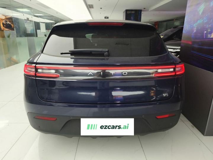 HIMA AITO M5 2022 EREV AWD Flagship photo 3