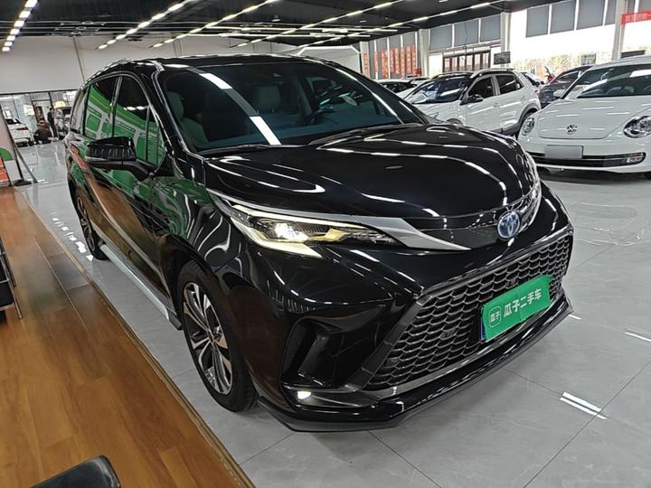 Granvia 2023 2.5L Hybrid Premium PLUS photo 3