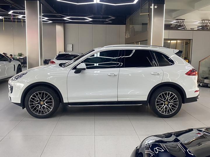 2016 Cayenne 3.0T photo 2