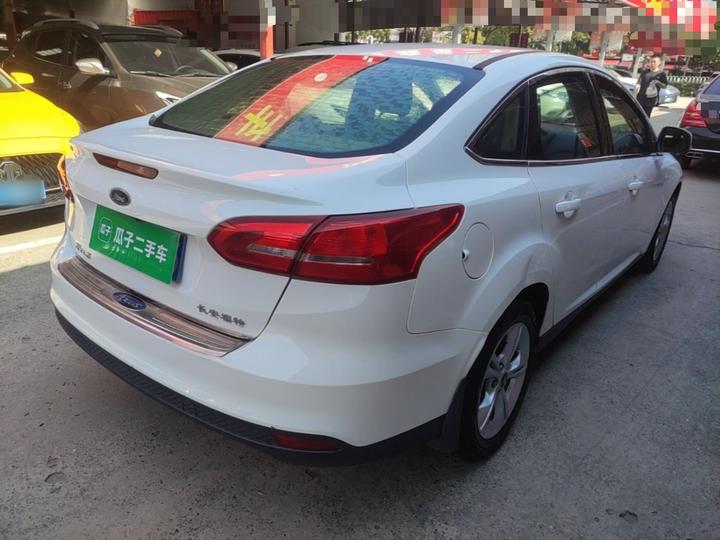 Focus 2017 Sedan 1.6L AT Comfort photo 4