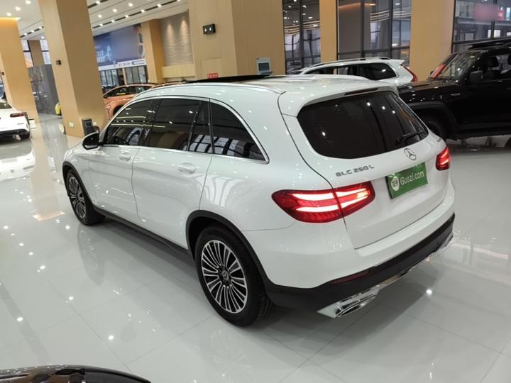 GLC 2019 GLC 200 L 4MATIC photo 4
