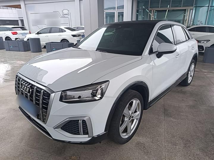Q2L 2022 35 TFSI Progressive