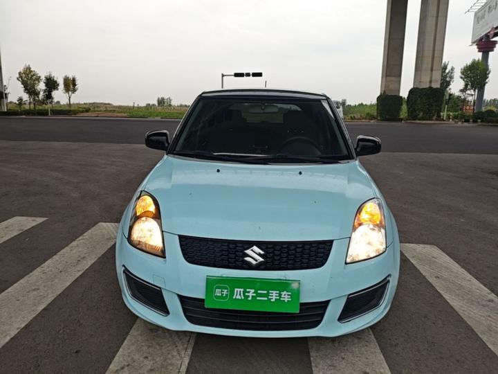 Swift 2014 1.3L MT Standard photo 2