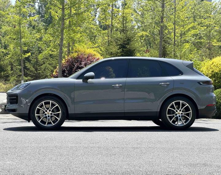 2024 Cayenne 3.0T photo 3