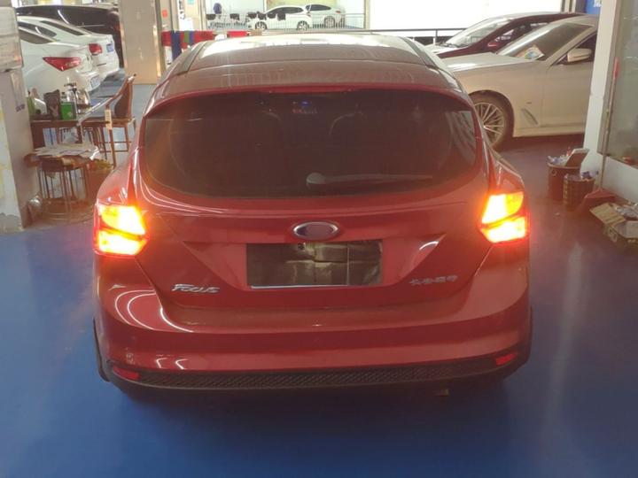 Focus 2012 Hatchback 1.6L AT photo 3