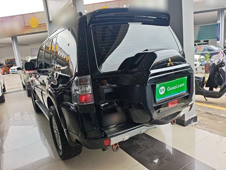 Pajero Parallel Import photo 4