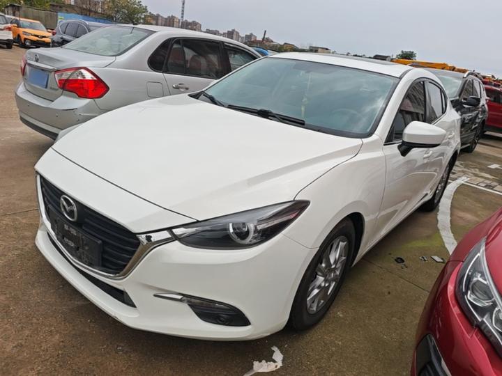 3 Axela 2017 Sedan 1.5L AT Luxury China V