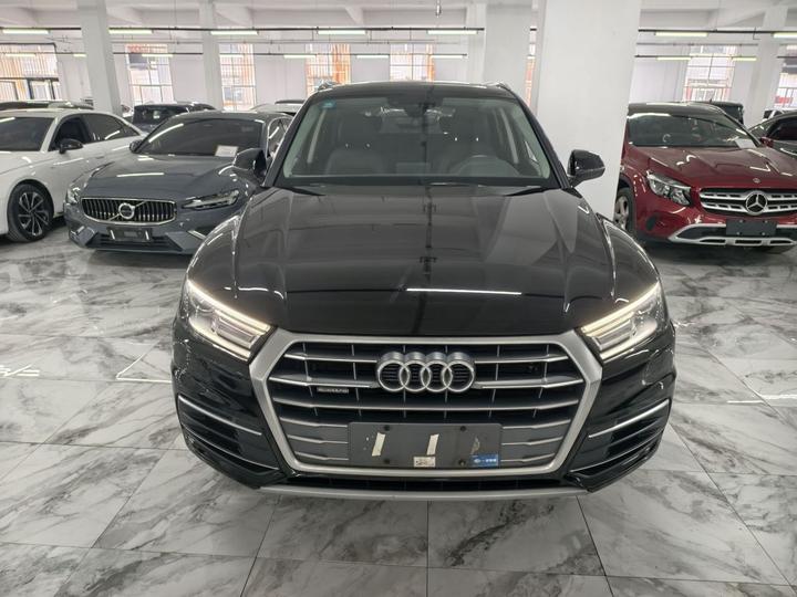 Q5L 2020 Facelift 40 TFSI Progressive photo 2