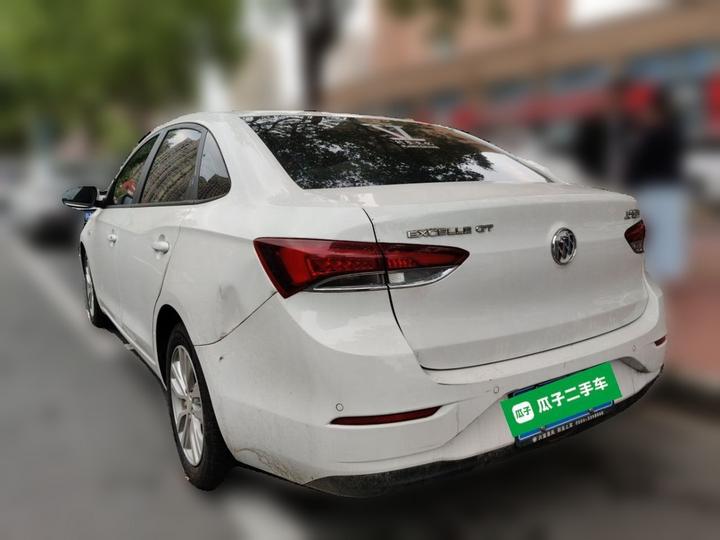 Excelle 2021 Facelift Classic 1.5L AT Elite photo 4