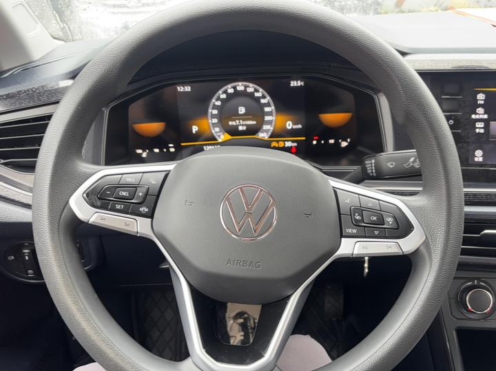 Lavida 2023 1.5L AT photo 6