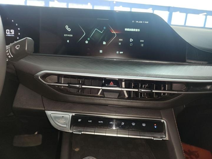 Eado 2022 PLUS NE 1.4T GDI DCT Premium photo 8