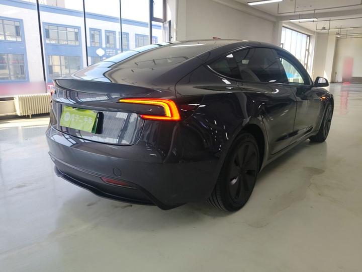 Model 3 2023 RWD photo 6
