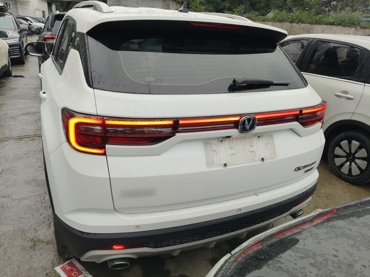 CS35PLUS 2019 1.4T DCT photo 3