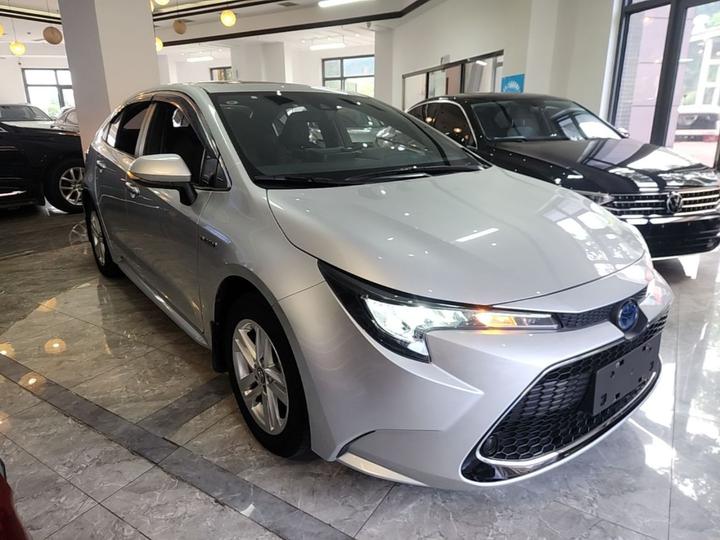 Levin 2022 Hybrid 1.8H E-CVT Luxury photo 3