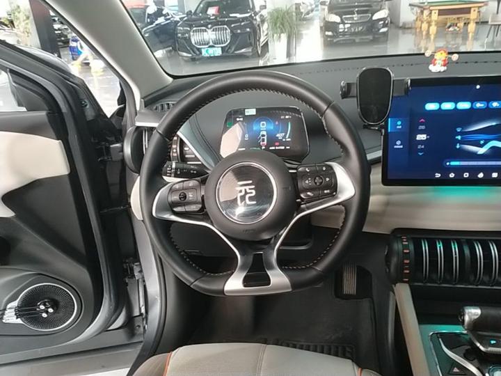 Yuan PLUS 2024 Honor 510KM photo 6